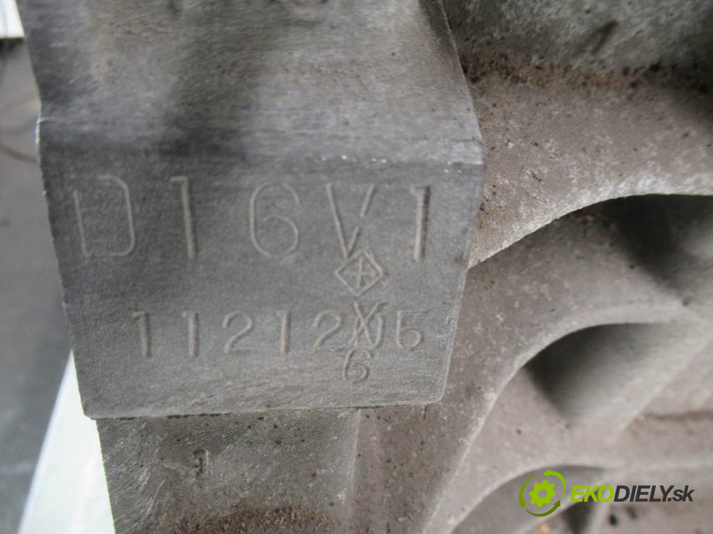 Honda Civic VII       0  motor D16V1