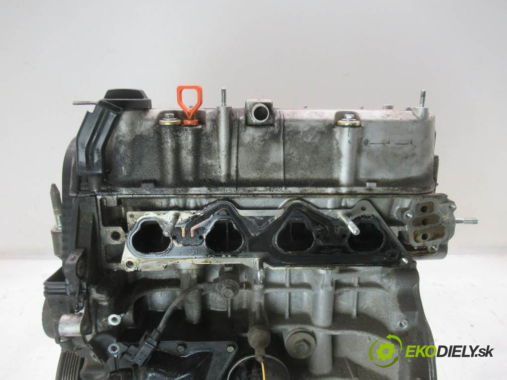 Honda Civic VII       0  motor D16V1