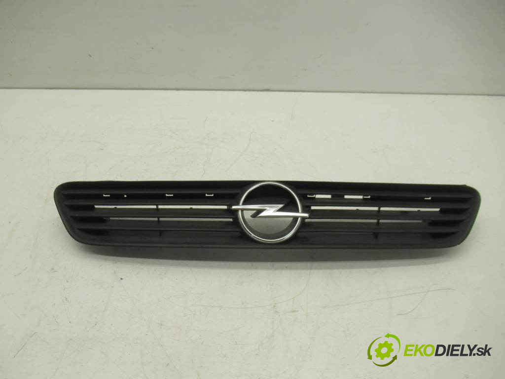 Opel Astra G       0  mřížka maska 90588120