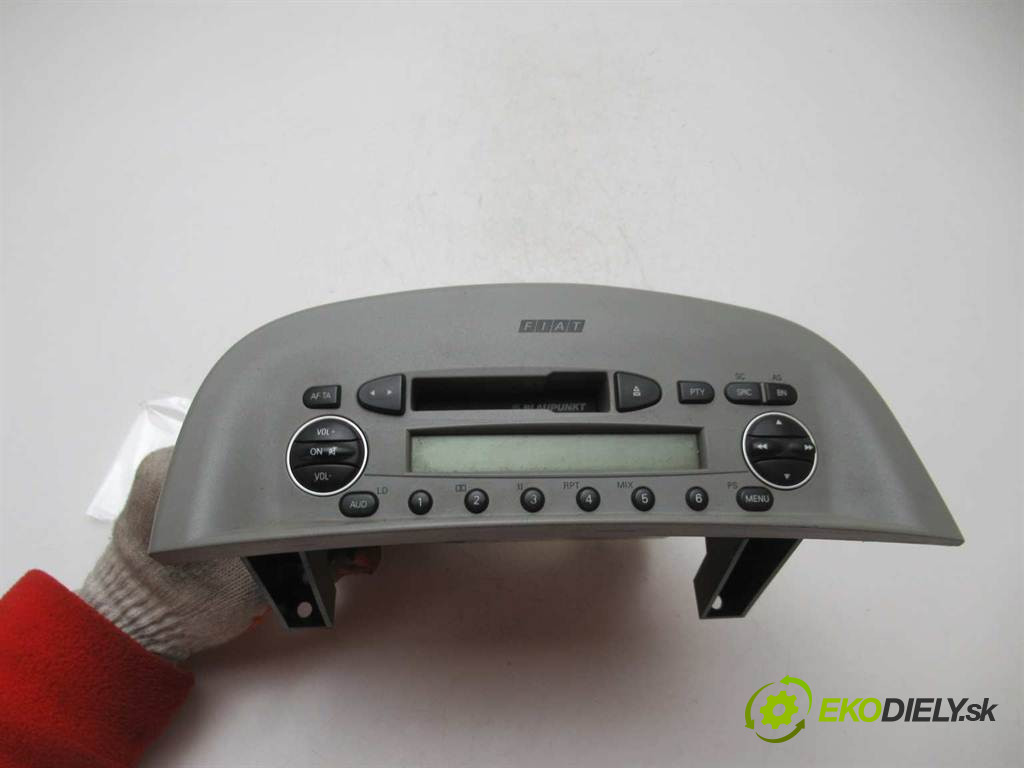 Fiat Albea 0 radio 735309952 