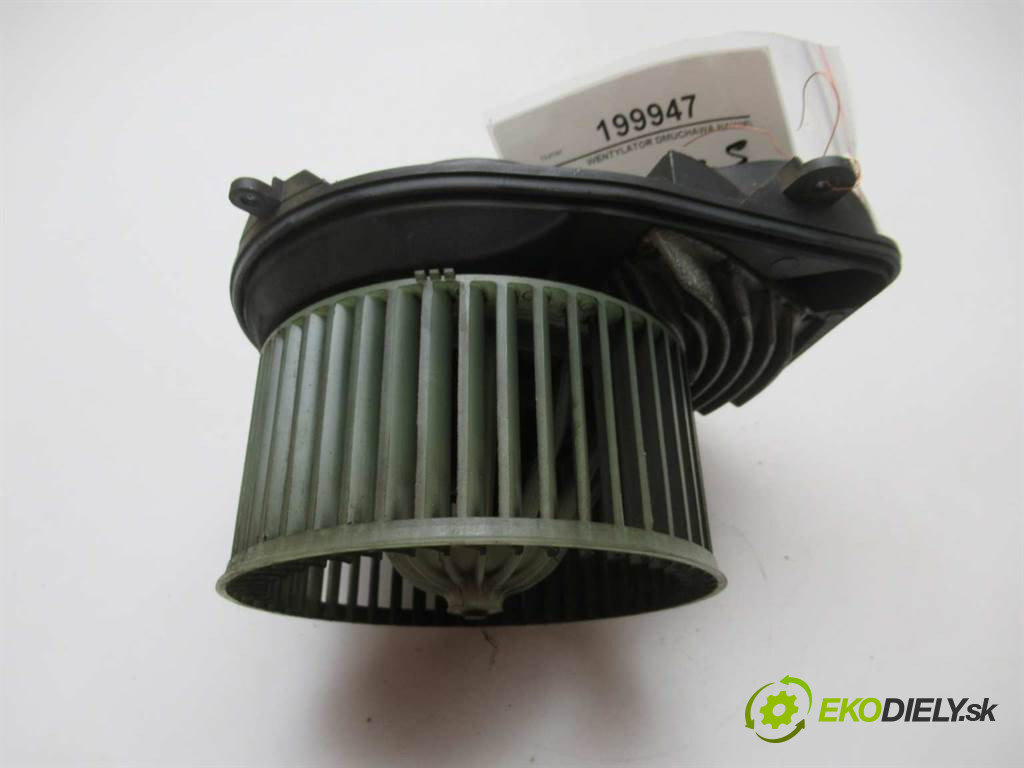 Audi A4 B5       0  ventilátor ventilátor kúrenia 8D1820021