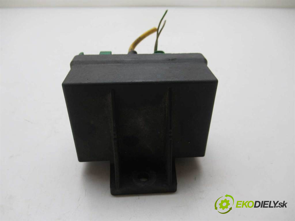 Peugeot 307       0  relé sviečok žhavenia