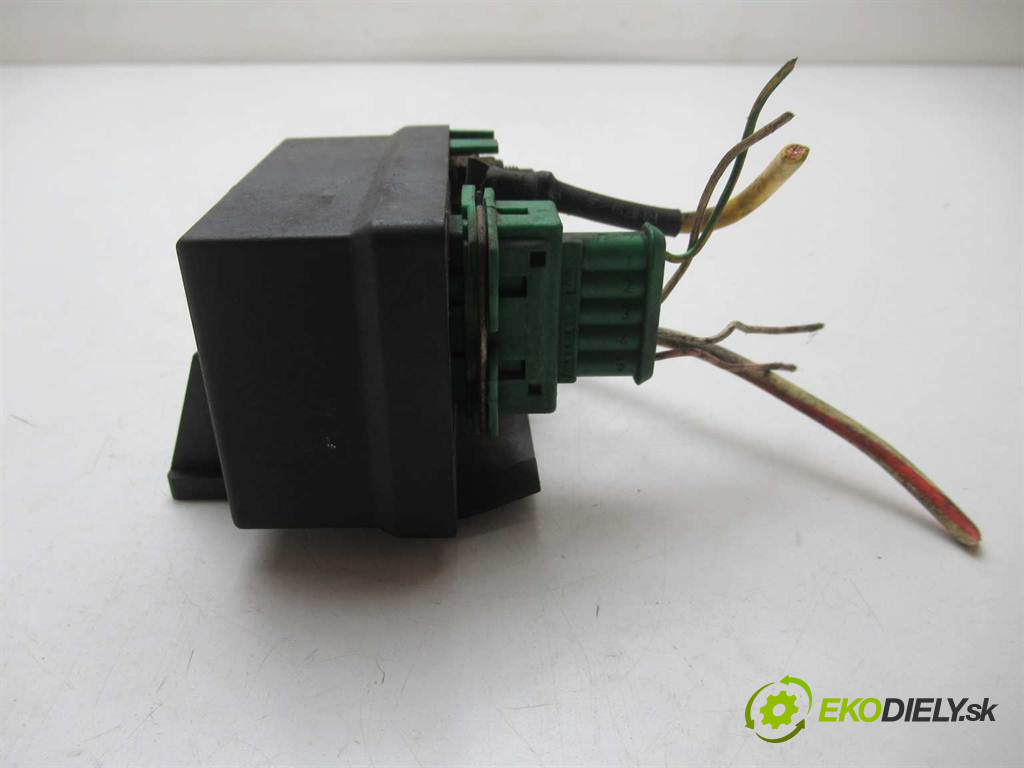 Peugeot 307       0  relé sviečok žhavenia