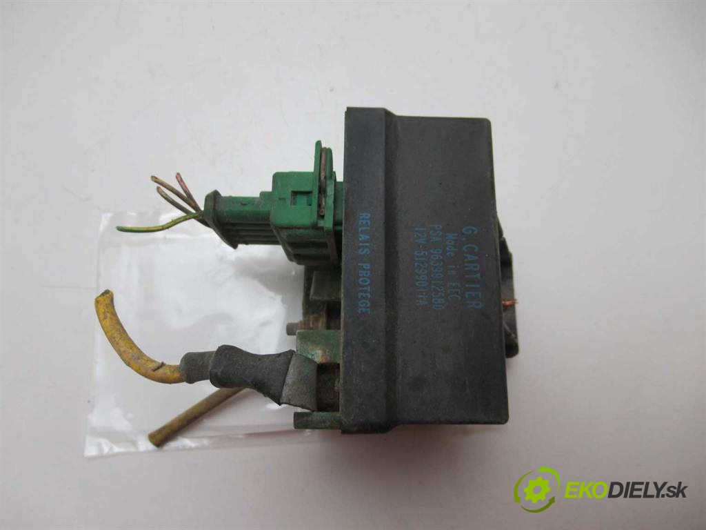 Peugeot 307       0  relé sviečok žhavenia 9639912580