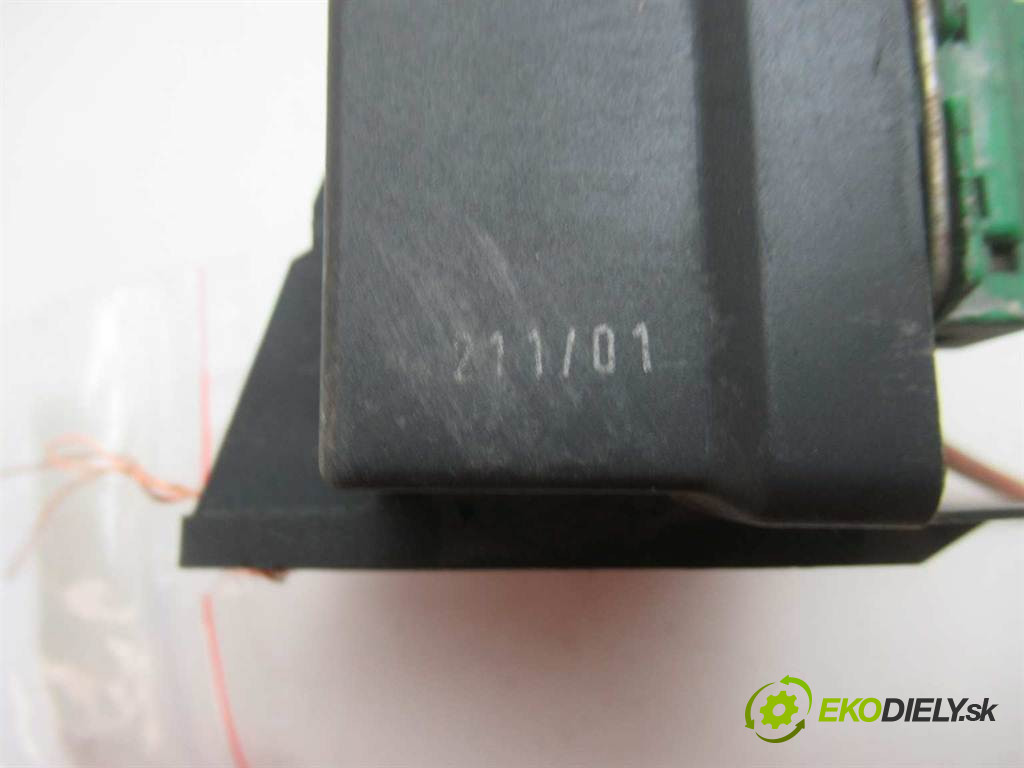 Peugeot 307       0  relé sviečok žhavenia 9639912580