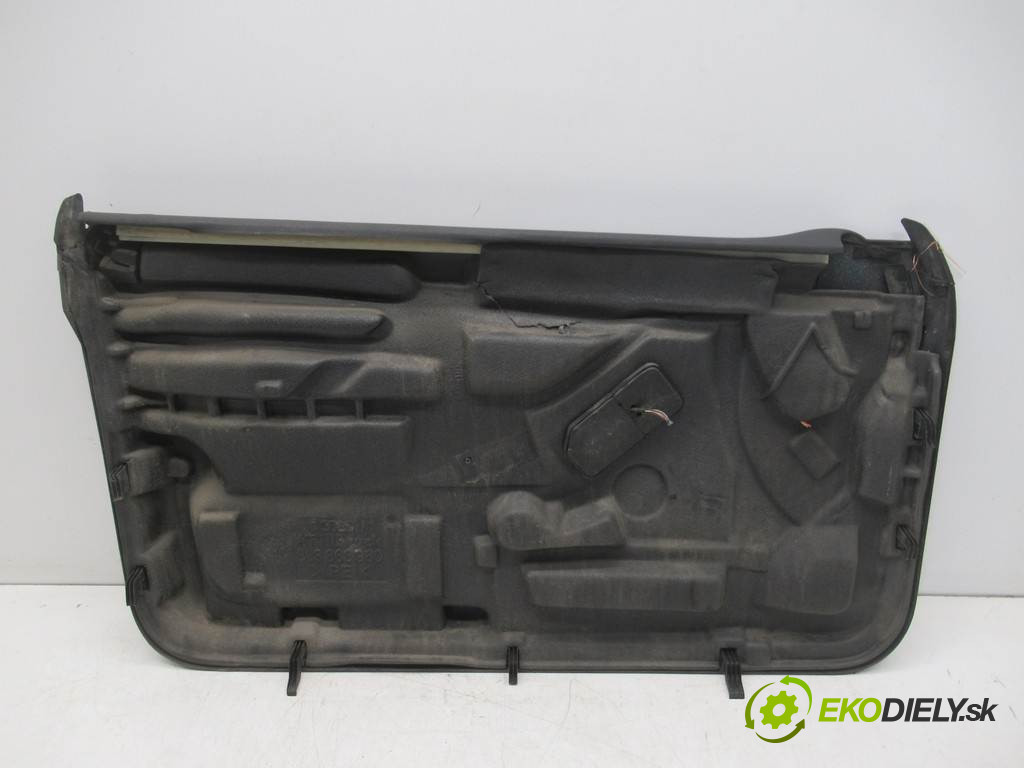 Audi A3 8L       0  ča dveře přední část pravý tapacír