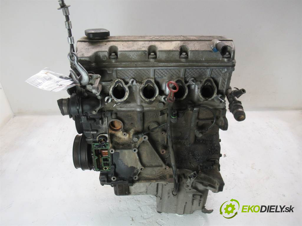 BMW 3 E46       0  motor M43B19