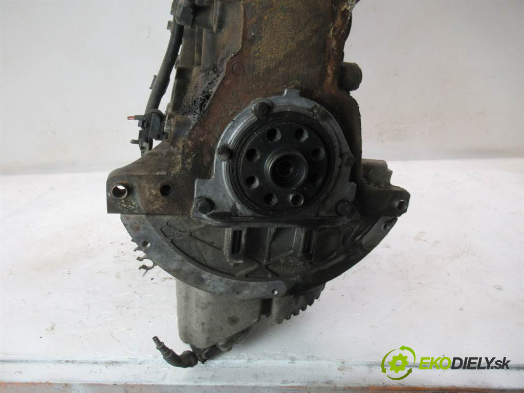 BMW 3 E46       0  motor M43B19
