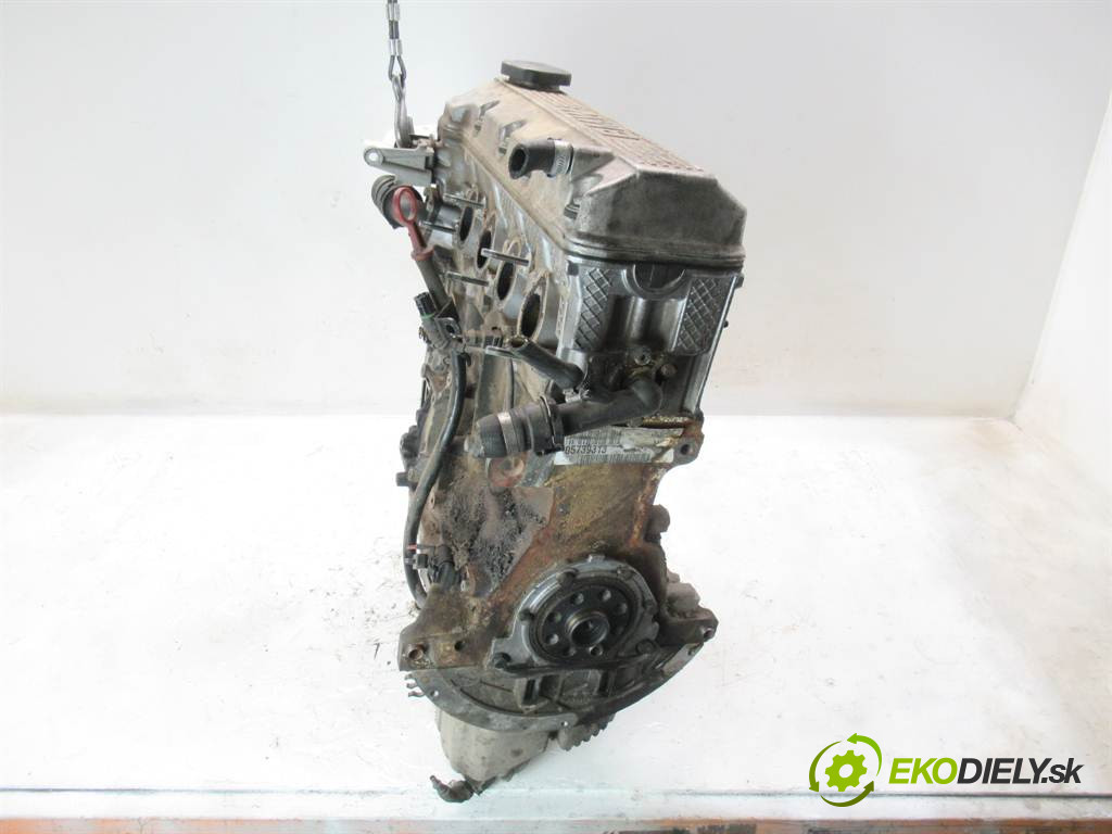 BMW 3 E46       0  motor M43B19