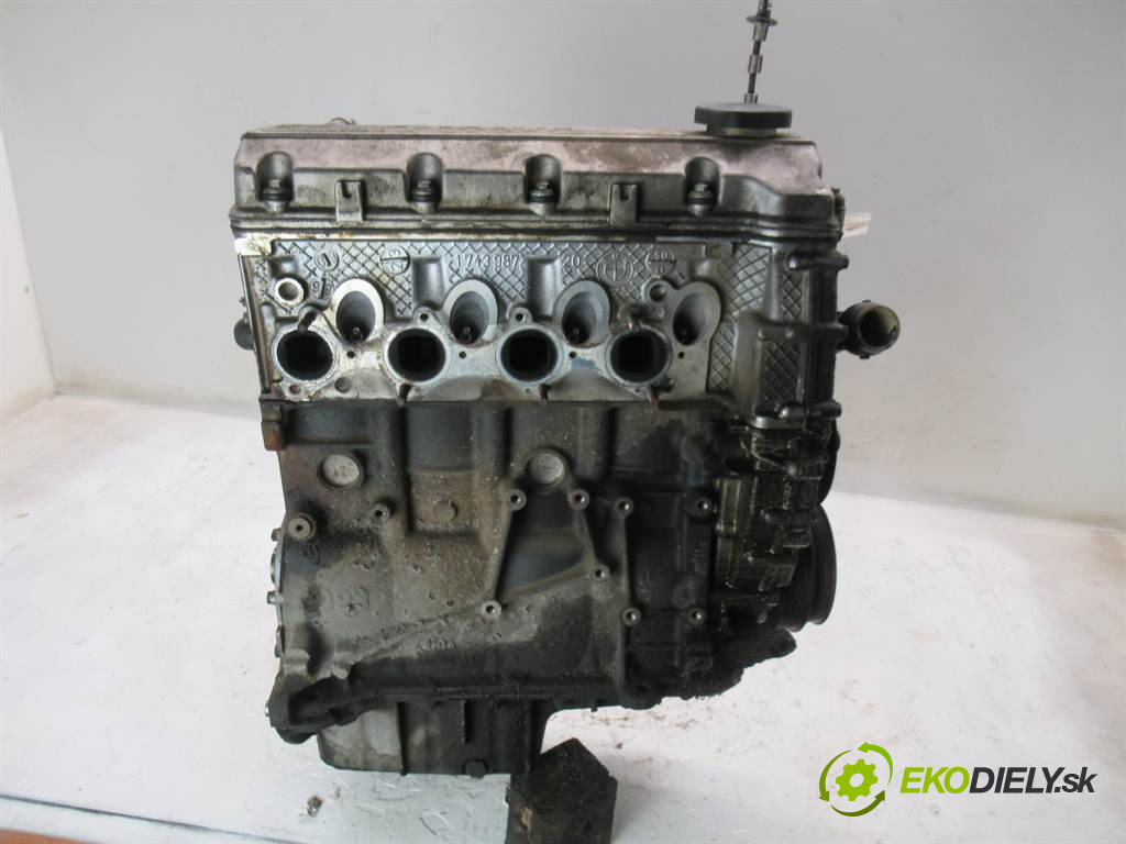BMW 3 E46       0  motor M43B19