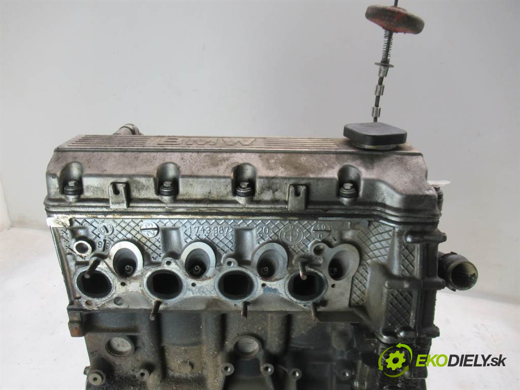 BMW 3 E46       0  motor M43B19