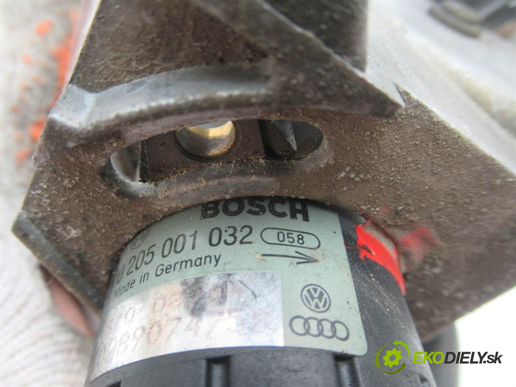 Audi A6 C4       0  potenciometer plynového pedálu 0205001032