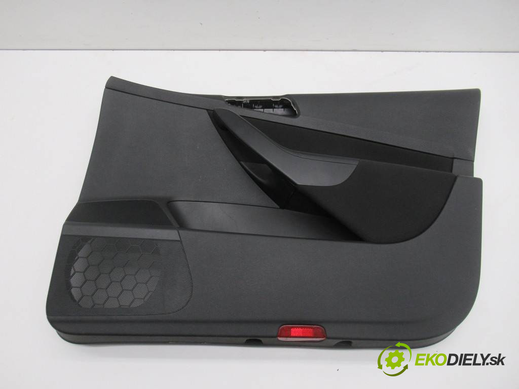 Volkswagen Passat B6       0  ča dveře přední část pravý tapacír