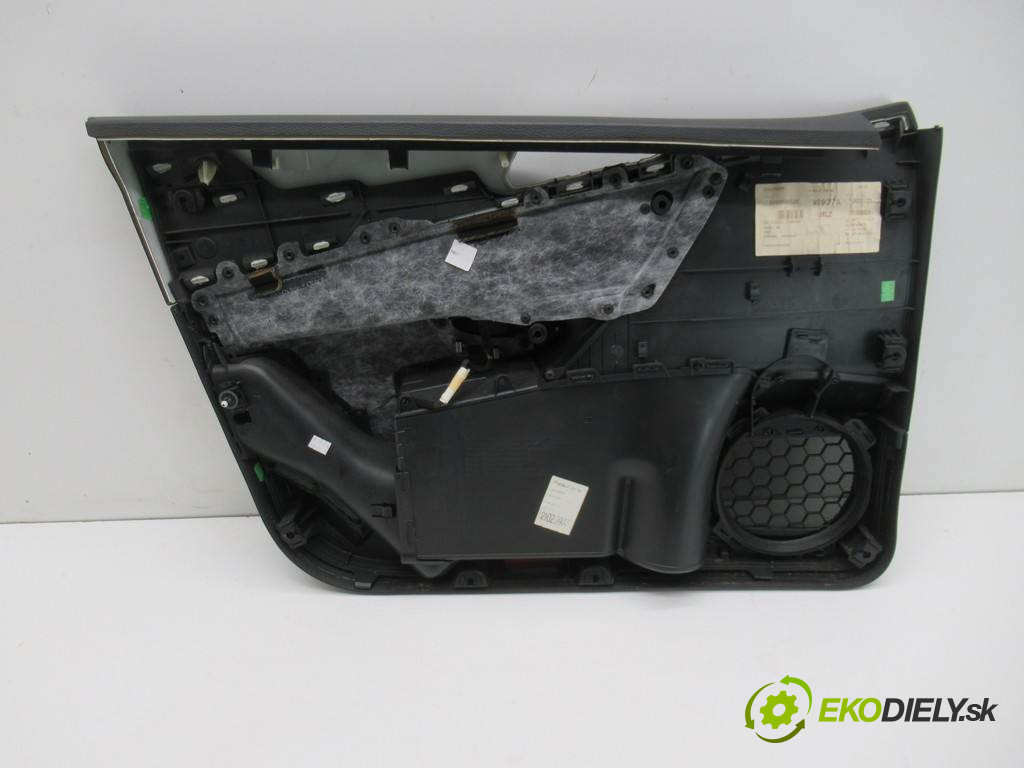 Volkswagen Passat B6       0  ča dveře přední část pravý tapacír