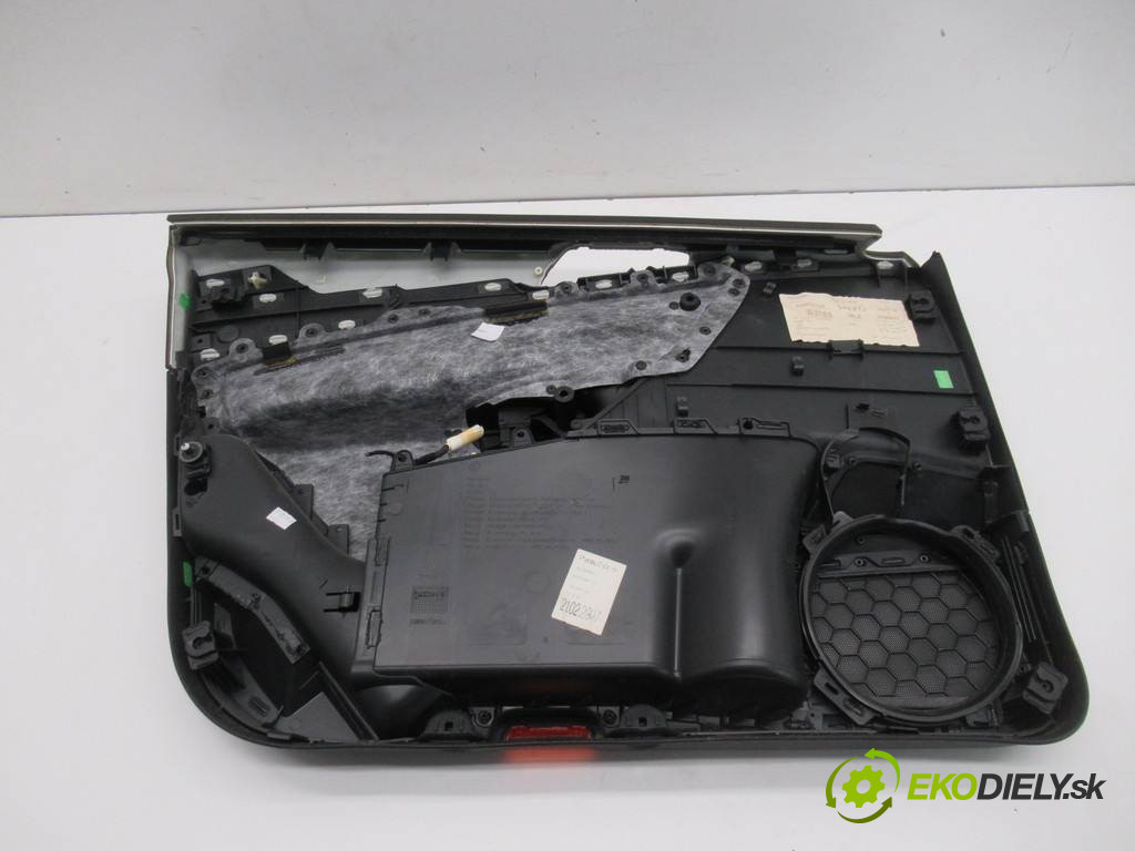 Volkswagen Passat B6       0  ča dveře přední část pravý tapacír