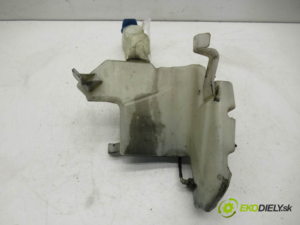 Volkswagen Passat B5 FL       0  nádržka ostřikovačů 3B0955453AF