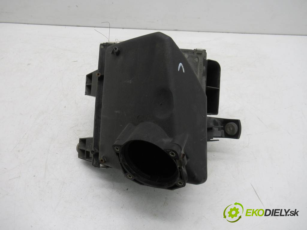 Audi A4 B5       0  obal filtra vzduchu 058133837