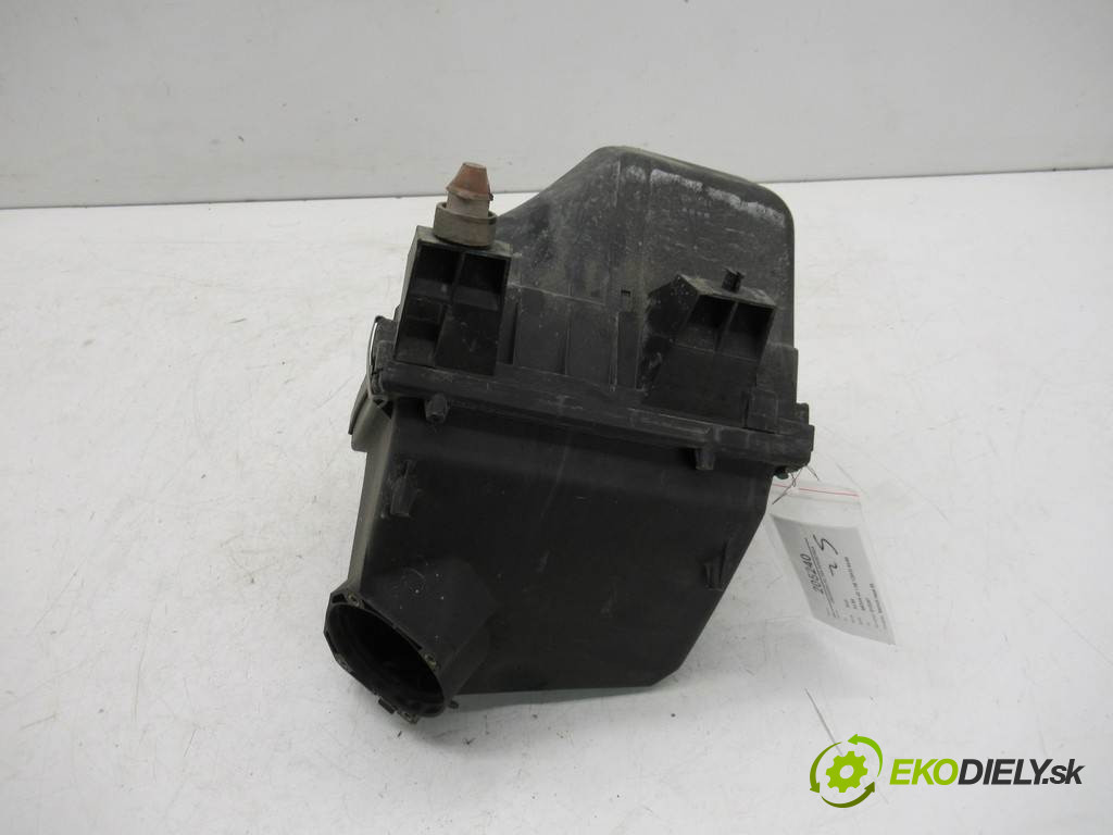 Audi A4 B5       0  obal filtra vzduchu 058133837