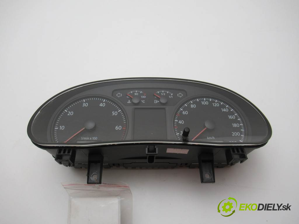 Volkswagen Polo IV 9N LIFT       0  prístrojovka 6Q0920823R