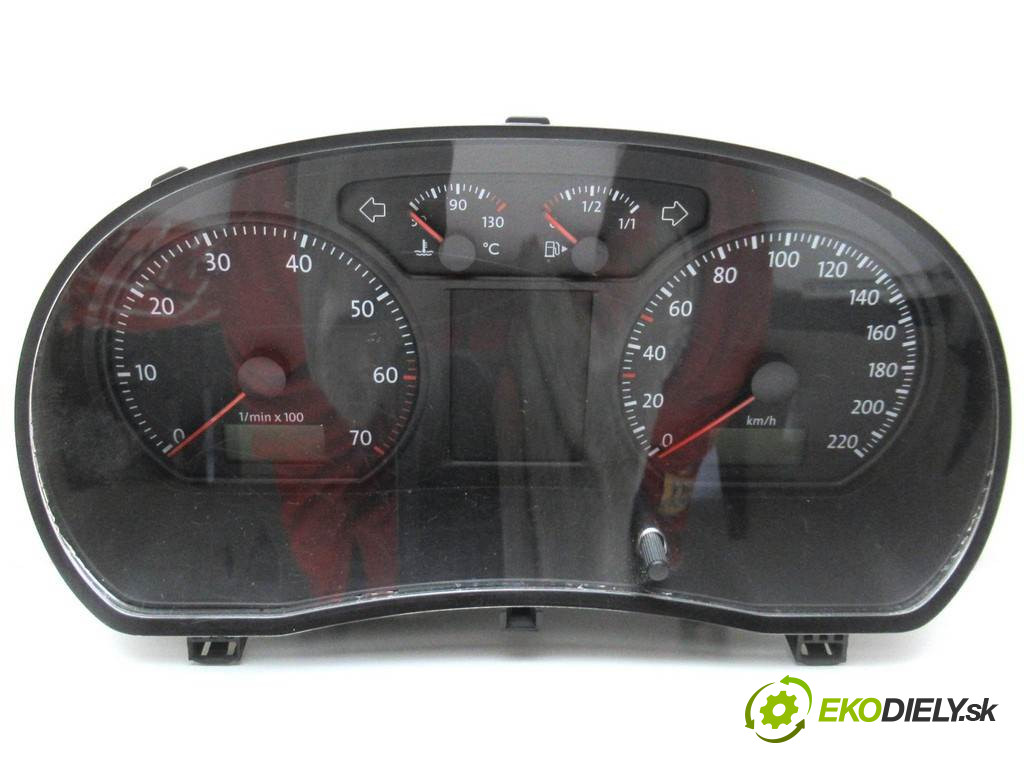 Volkswagen Polo IV 9N LIFT       0  prístrojovka 6Q0920823R