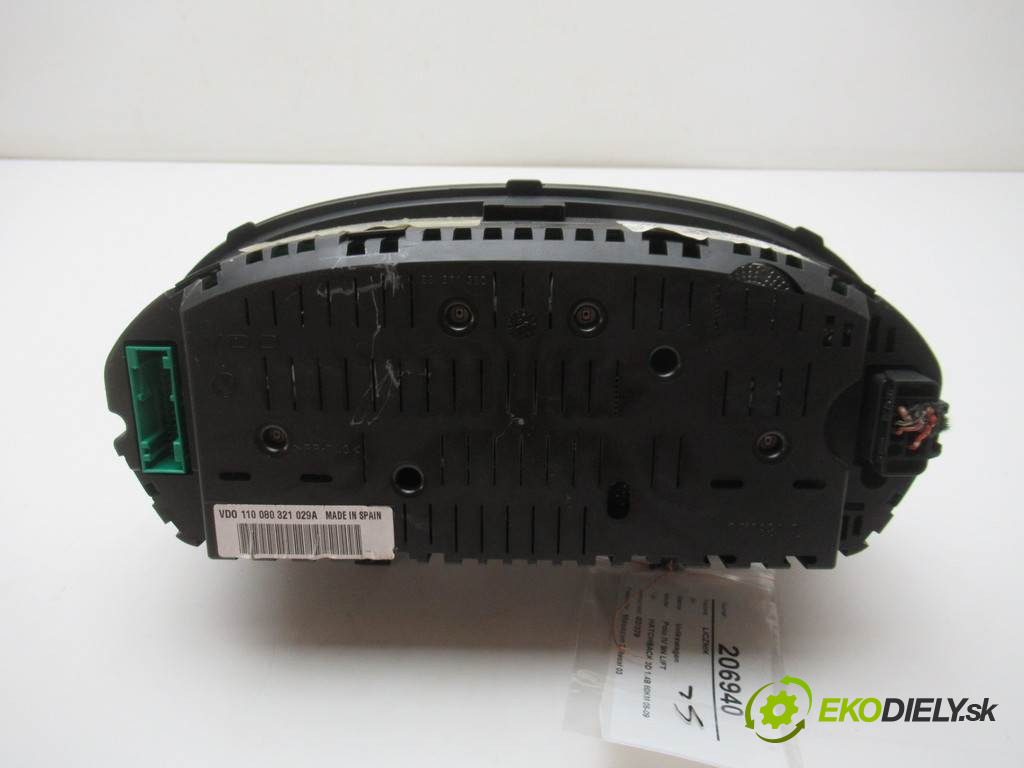 Volkswagen Polo IV 9N LIFT       0  prístrojovka 6Q0920823R