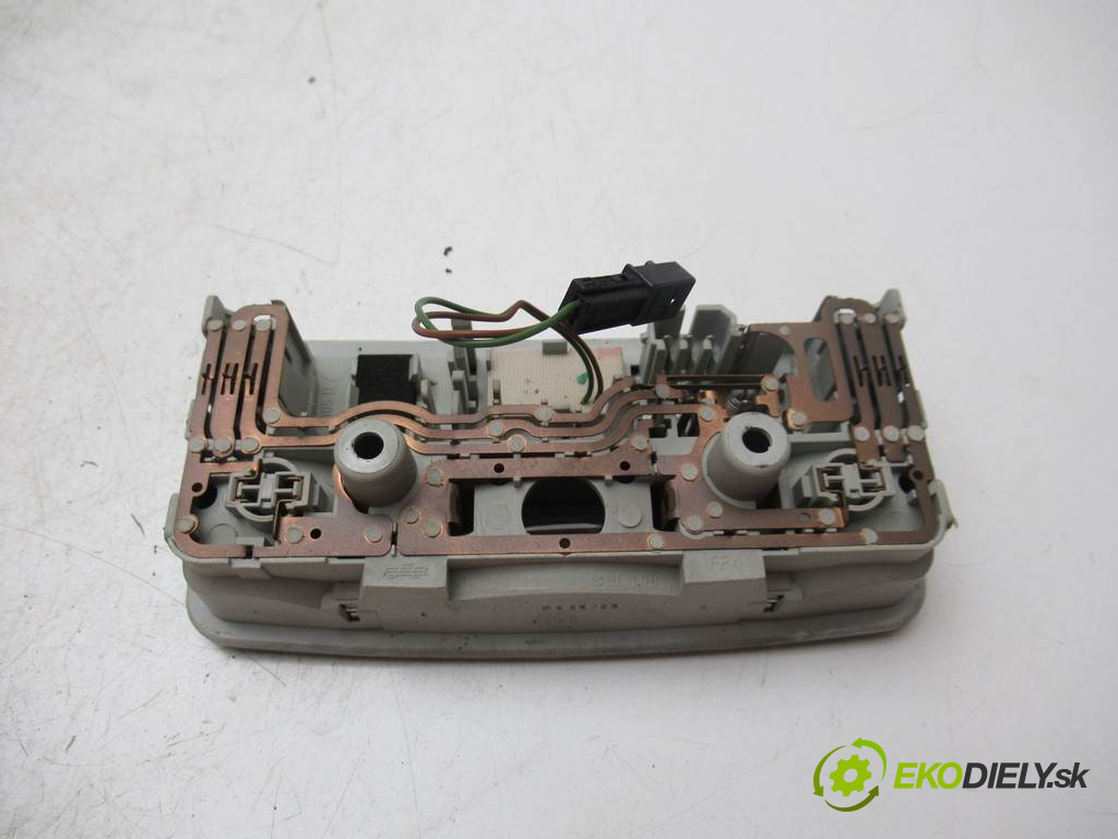 Skoda Octavia I LIFT       0  svetlo svetlo 1U0947105B