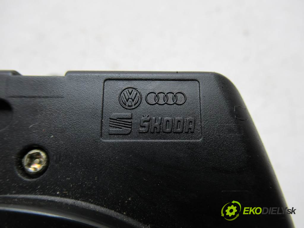 Audi A3 8L FL       0  kroužek slimák airbag 1J0959654AG