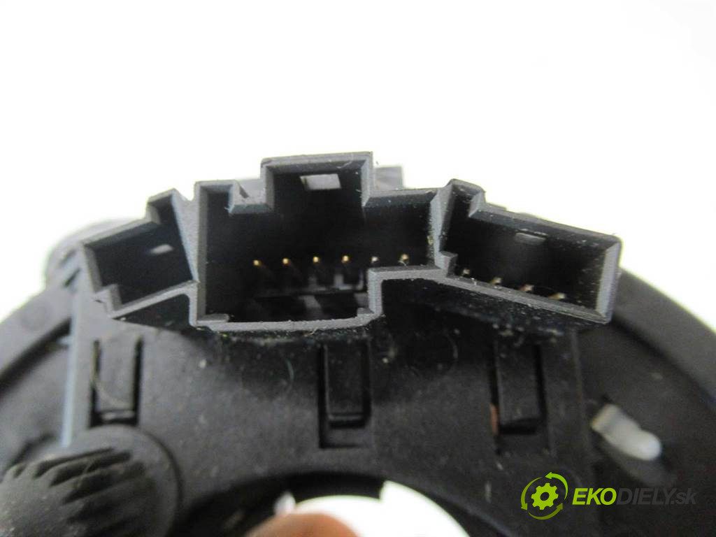 BMW 3 E46       0  krúžok, slimák airbag 8376445