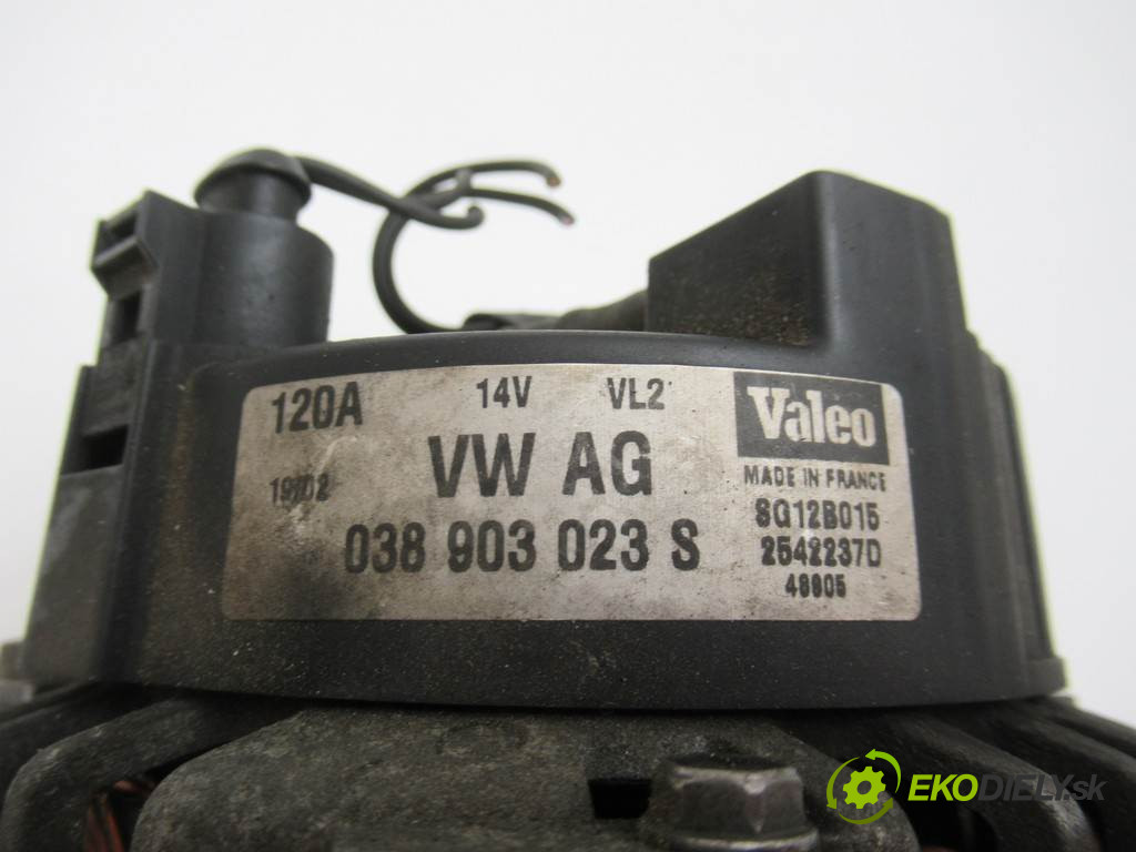 Audi A3 8L FL       0  alternátor 038903023S