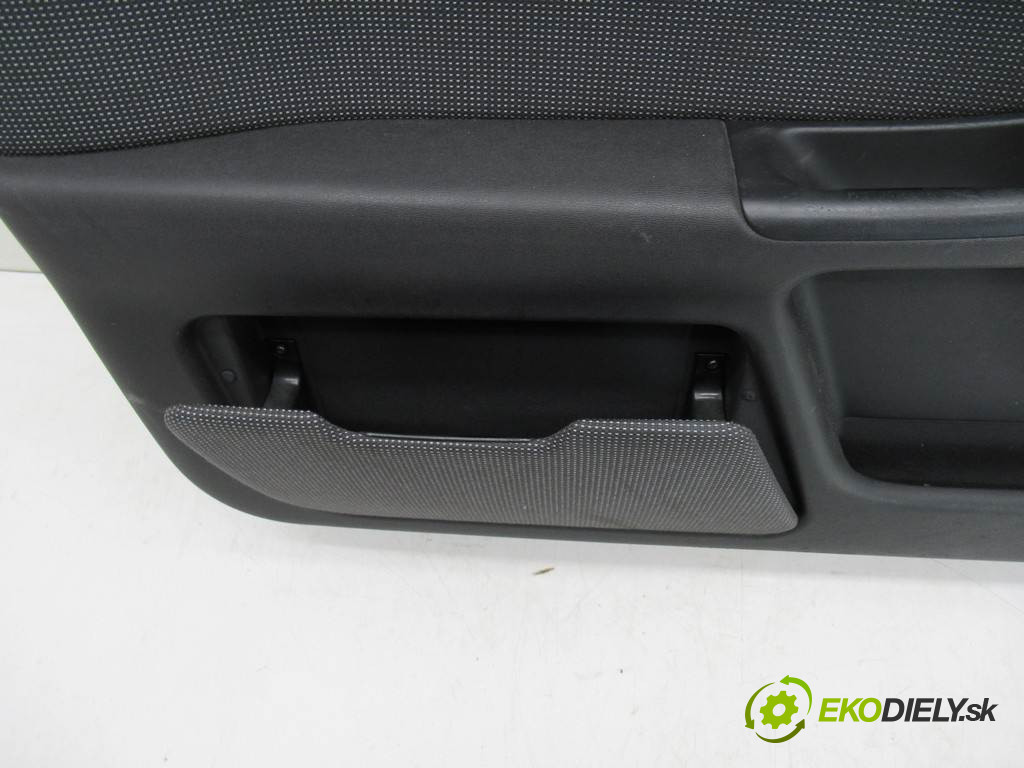 Audi A3 8L FL       0  ča dveře přední část levý tapacír