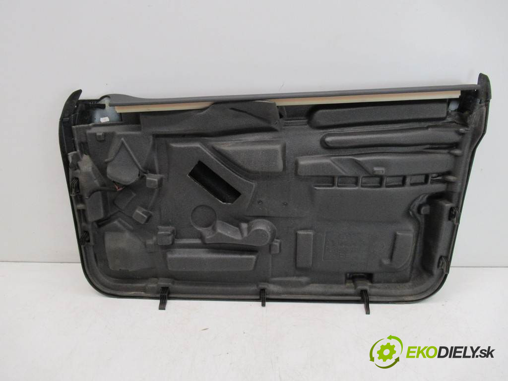 Audi A3 8L FL       0  ča dveře přední část levý tapacír