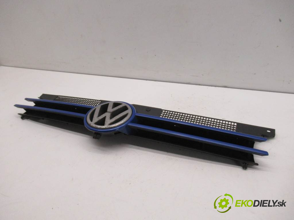 Volkswagen Golf IV       0  mriežka maska 1J0853651C