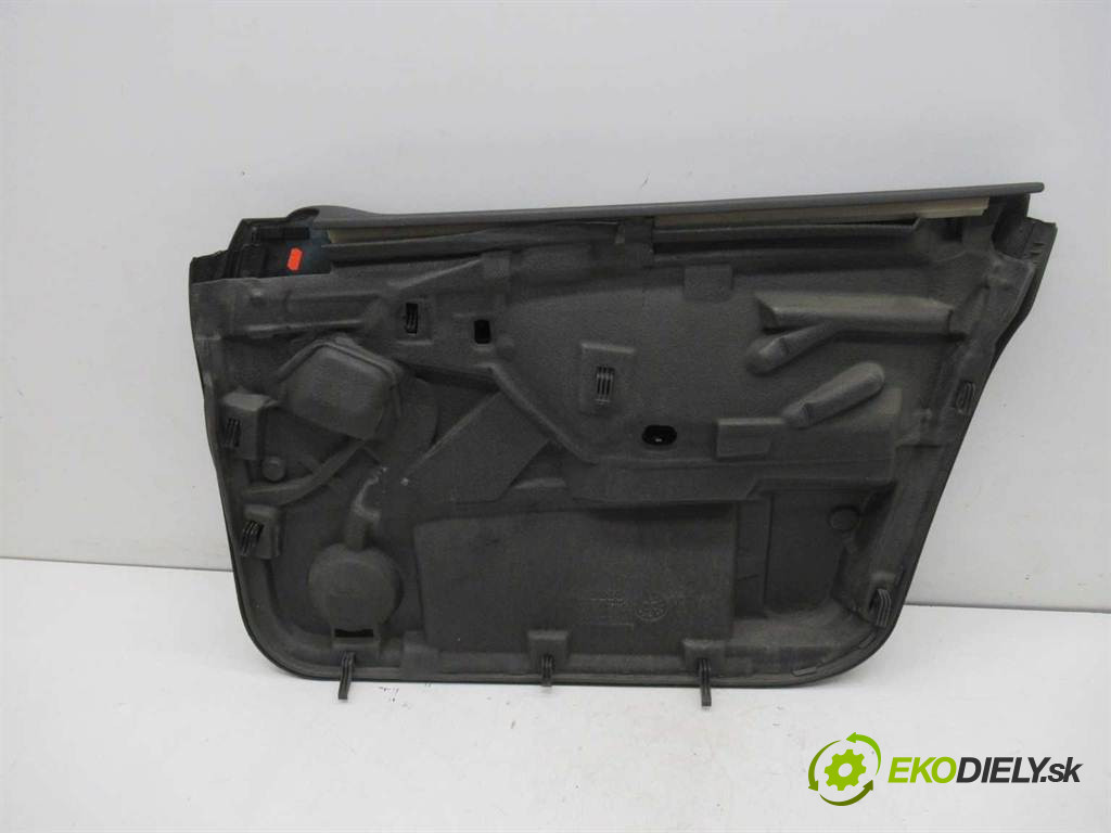 Audi A3 8L FL       0  ča dveře přední část levý tapacír