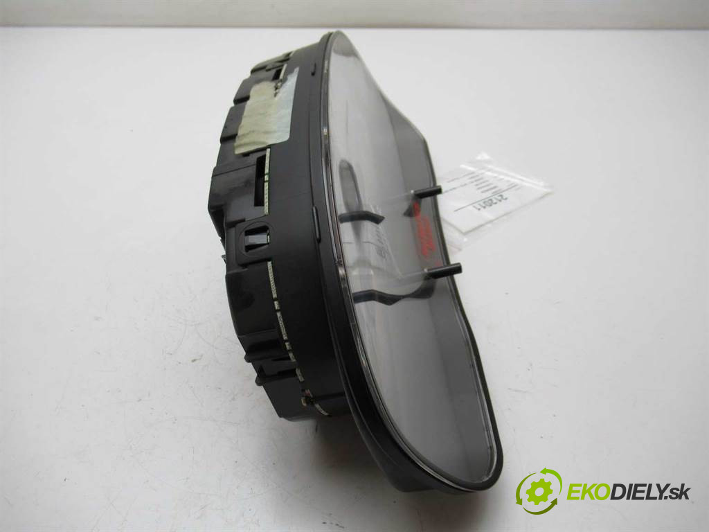 Volkswagen Passat B5       0  prístrojovka 3B0920822A