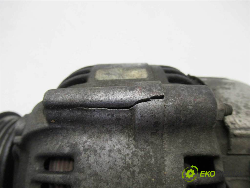 Toyota Corolla E11       0  alternátor 27060-11270