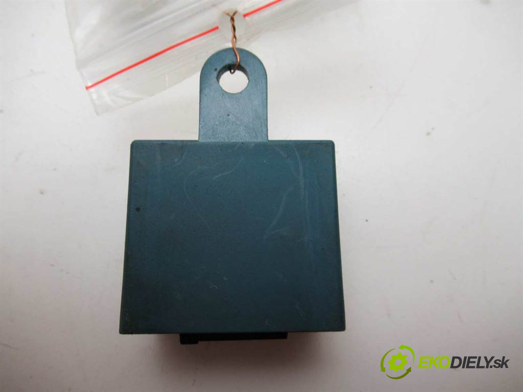 Volkswagen Passat B5       0  modul ťažného oka 321099