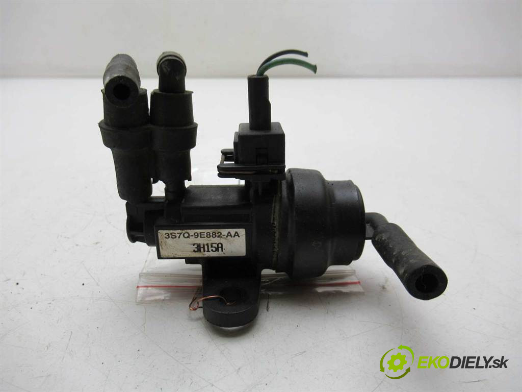 Ford Mondeo Mk3       0  ventil tlaku 3S7Q-9E882-AA