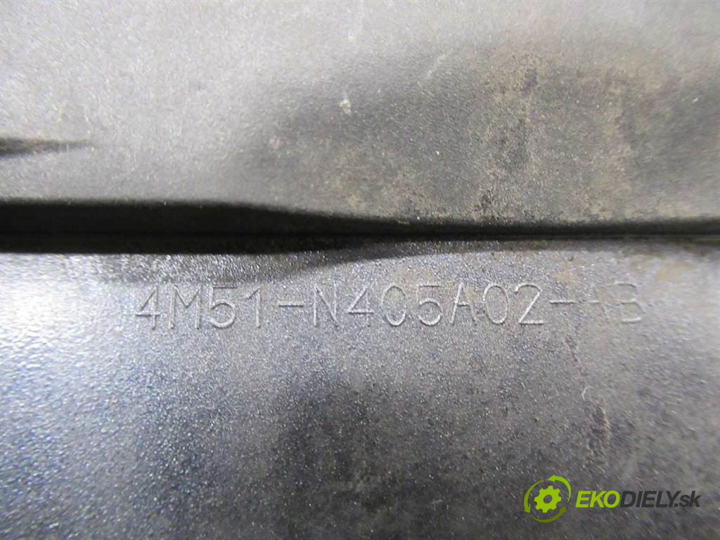 Ford Focus II       0  dvířka nádrže paliva