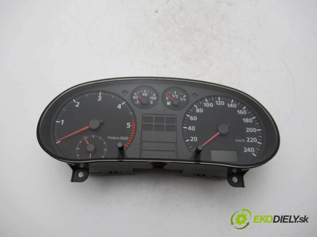 Audi A3 8L       0  prístrojovka 8L0919860