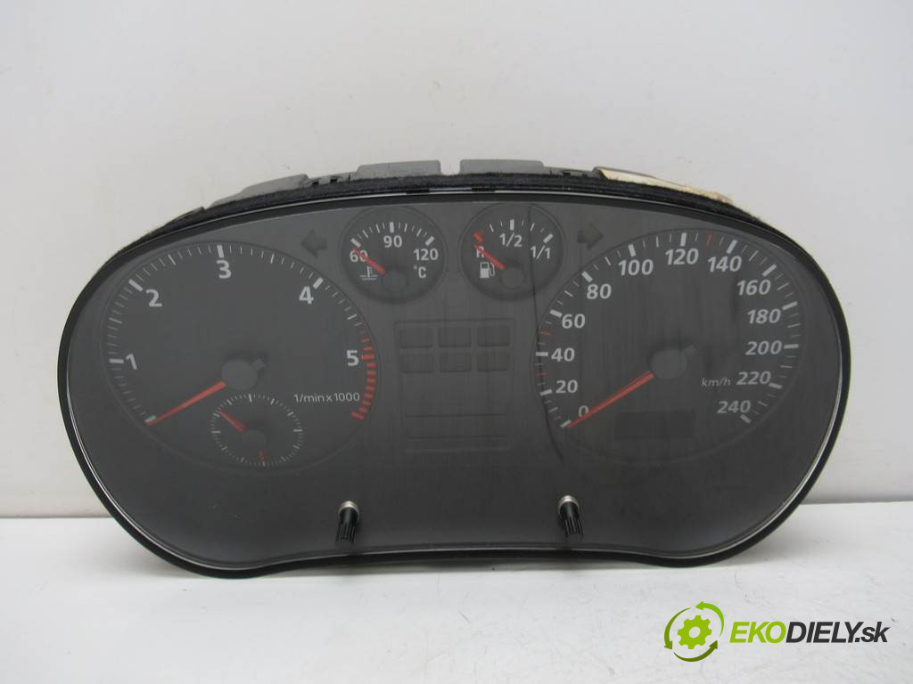 Audi A3 8L       0  prístrojovka 8L0919860
