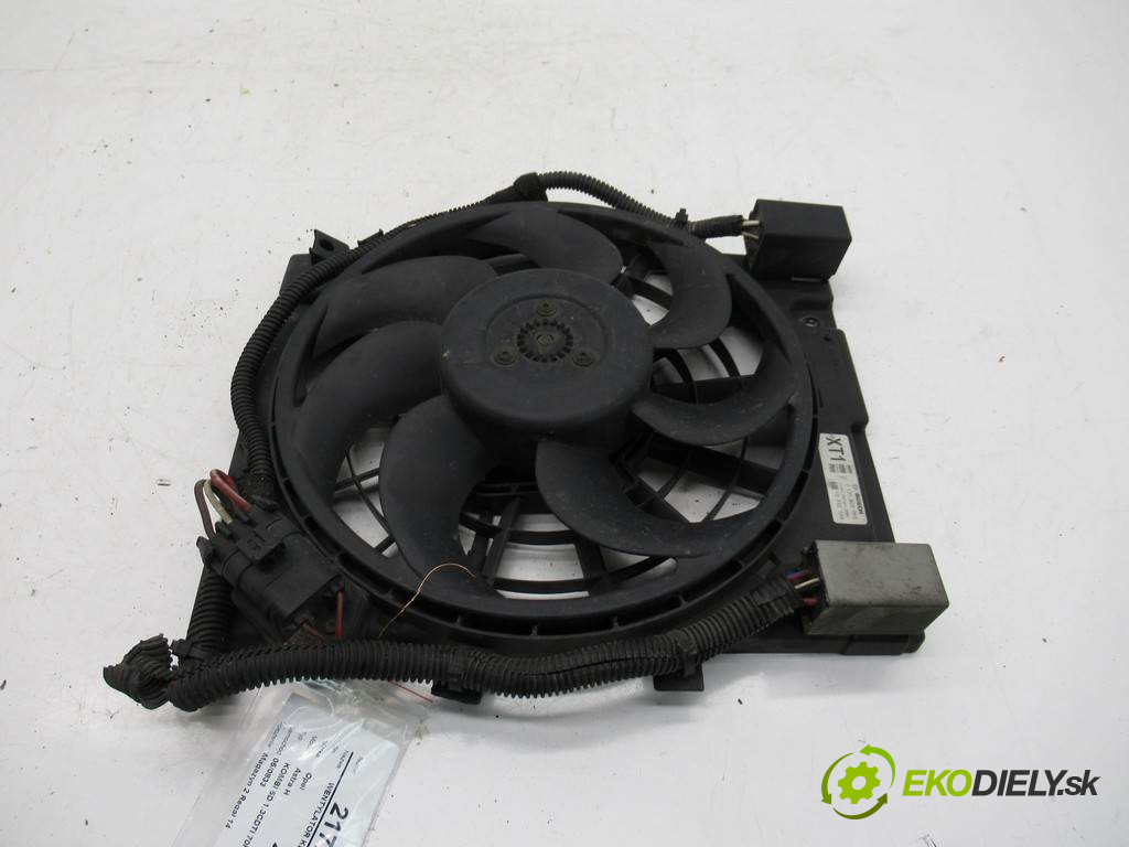 Opel Astra H       0  ventilátor klimatizace 13132559