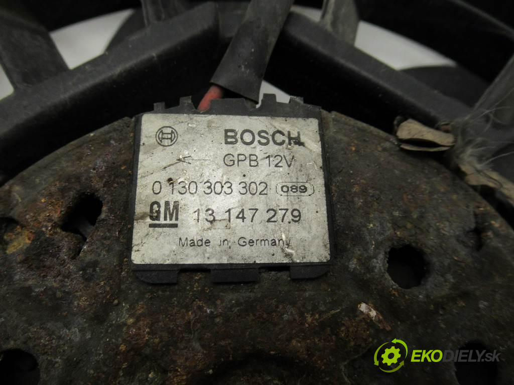 Opel Astra H       0  ventilátor klimatizace 13132559