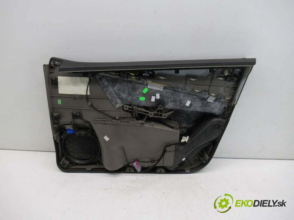 Volkswagen Passat B6       0  ča dveře přední část levý tapacír 3C1867011