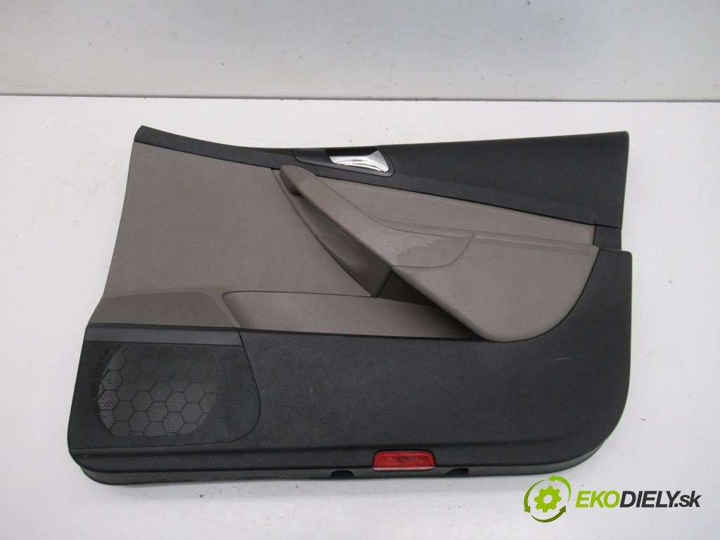 Volkswagen Passat B6       0  ča dveře přední část pravý tapacír