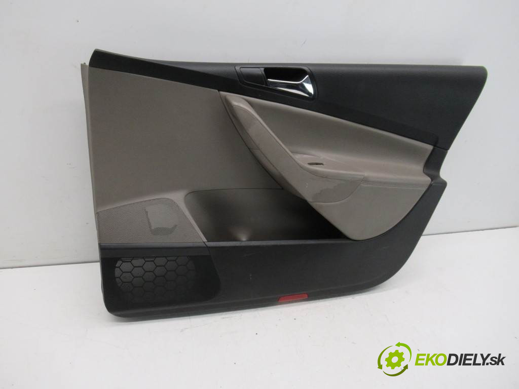 Volkswagen Passat B6       0  ča dveře přední část pravý tapacír