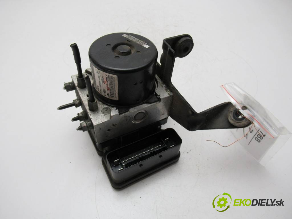 Mazda 3 II       0  pumpa abs 8V61-2C405-AG