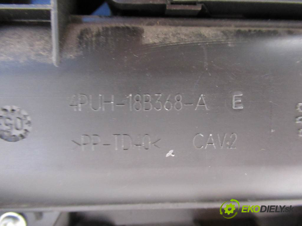 Peugeot 407       0  obal kúrenia kombajn