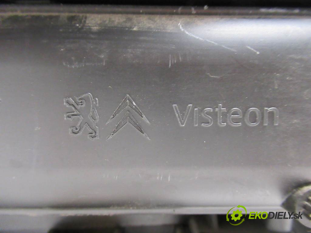 Peugeot 407       0  obal kúrenia kombajn