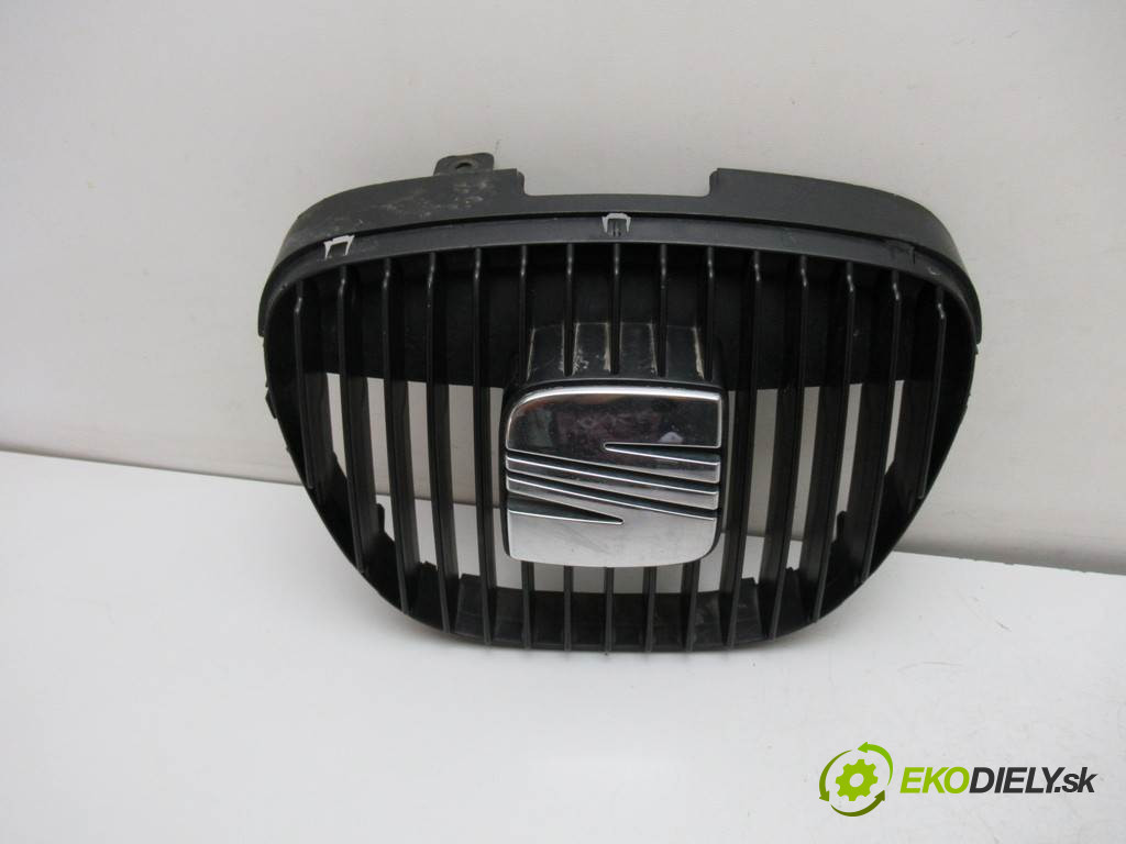 Seat Ibiza III 6L       0  mriežka maska 6L0853651