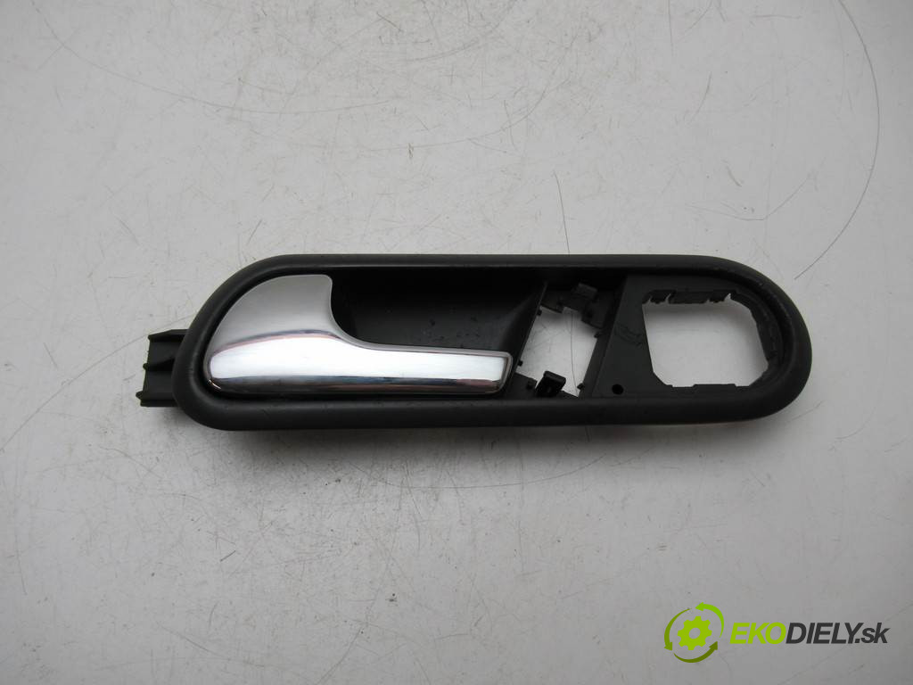 Seat Ibiza III 6L       0  klika přední část levá strana vnitřní 6L1837113C